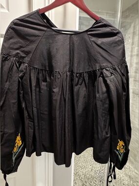 NWT Zara Trafaluc Women Black Top. Size M